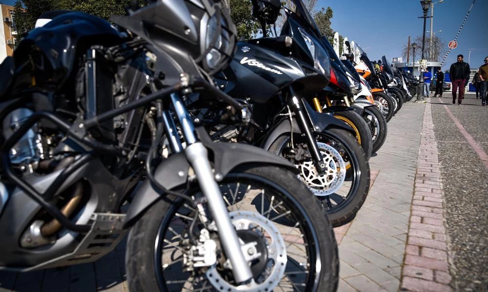 Οδήγηση δικύκλου με δίπλωμα Ι.Χ. – Ποιες είναι οι αλλαγές